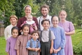 Amish_Family