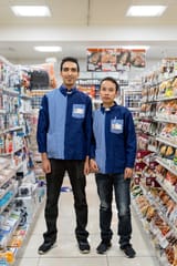 p10-mckirdy-foreign-konbini-workers-e-20181209