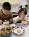 Happy Brother And Sister China_thumb.jpg