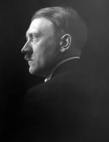 1751040377806272m