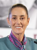 Claudia_Sheinbaum_en_su_conferencia_matutina_(cropped)