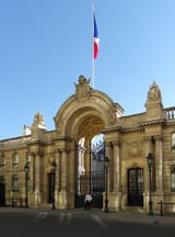 Palais-elysee-grille-honneur-1