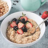 healthy-oatmeal-berries-featured