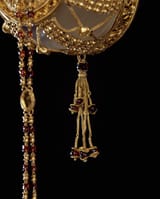 Unknown artist (Ptolemaic 3rd-2nd c. BC) Aphrodite with Eros - gold, garnets and glass paste c.225-175 BC f