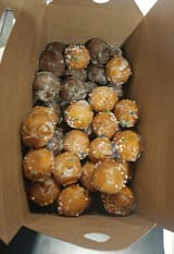 donut-holes-v0-jghxfvjrwcfa1