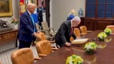 trump-submissively-pushes-in-netanyahus-chair-v0-k9Zunx62mDuUnohLZRjy6Q5aa7XhGqtKWJxE_pqG_ss