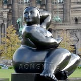 famous-sculpture-fat-nude-woman-by-botero-bronze-black-statue
