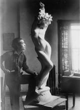 statue