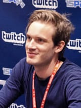 PewDiePie_at_PAX_2015_crop