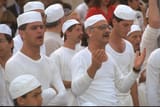 1280px-Flickr_-_Government_Press_Office_%28GPO%29_-_Samaritans_praying_during_Passover_holiday_ceremony_on_mount_Grizim