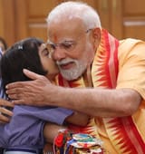 pm-modi-celebrates-raksha-bandhan-at-7-lok-kalyan-marg-his-v0-vhwiee3w5yhf1