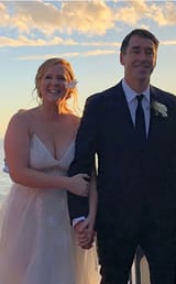 rs_634x1022-180215100141-amy-schumer-wedding-pics-chris
