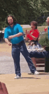 clogging-blue-shirt