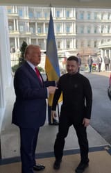 look at this duuude all dressed up t.trump at zele