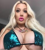 6467476-6413705-Sindy_started_her_Instagram_page_back_in_March_this_year_and_she-a-4_1542811718731
