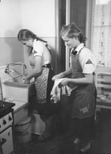 Kriegsdienstpflicht, BdM bei Nachbarschaftshilfe