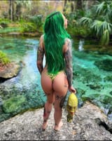 shotzi-thong