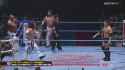 yoshida gets abe to shake his hand_thumb.jpg