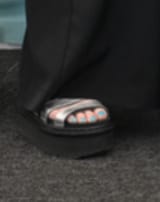 toes