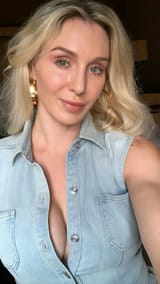 R (21)