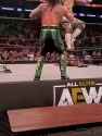 felix breaks his arm on a chokeslam_thumb.jpg