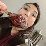 shida_enjoying_a_treat3