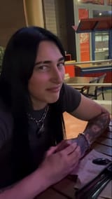 1727467139673443
