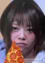 pizza eating Mayu_thumb.jpg