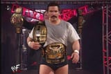 the-forbidden-doors-were-open-in-the-90s-when-dan-severn-v0-4rf4jok898f81