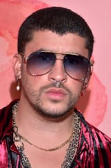 960px-Bad_Bunny_2019_by_Glenn_Francis_(cropped)[1]