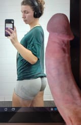 Showing off her bubble butt for cock 