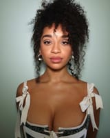 siena-kelly-british-actress-v0-652wiejw38mc1