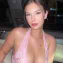Image to video 丨 Her clothes fall off and reveals completely naked body. Her bod_thumb.jpg