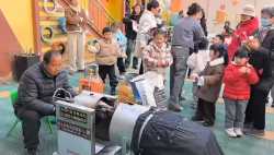 Chinese popcorn machine_thumb.jpg
