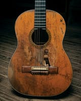 trigger-willie-nelson-guitar-december-2012-4[1]