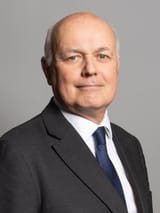 1200px-Official_portrait_of_Sir_Iain_Duncan_Smith_MP_crop_2