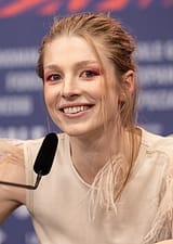 Hunter_Schafer-64977_(cropped)