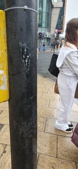 Renfrew St crosses