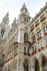31177927-rathaus-in-vienna-city-hall-vienna-austria