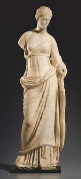2010_NYR_02323_0108_000(a_greek_marble_aphrodite_hellenistic_period_circa_2nd_century_bc)-1505310799