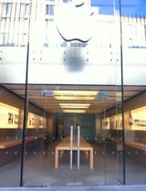 apple store, 2011