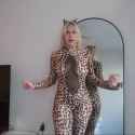 Claire Grimes - Halloween Costume Try On Haul and Review (4mUEyU2xuYM) - 03.1_thumb.jpg