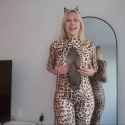 Claire Grimes - Halloween Costume Try On Haul and Review (4mUEyU2xuYM) - 03.2_thumb.jpg