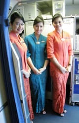 Garuda_Indonesia_Flight_Attendants_in_Kebaya