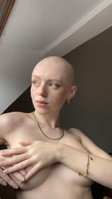 fresh-shaved-head-v0-wy9wrjt0lsxb1