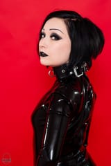latex black lipstick4