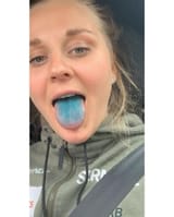 stina giving head to alien