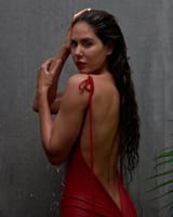 sonam-bajwa-wet-red-dress-sexy-back-2028529