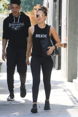 86319262_jessicaalba-2018-10-22-westhollywood-005