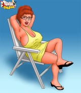 Busty-Peggy-Hill-nude-scenes-trampararam1